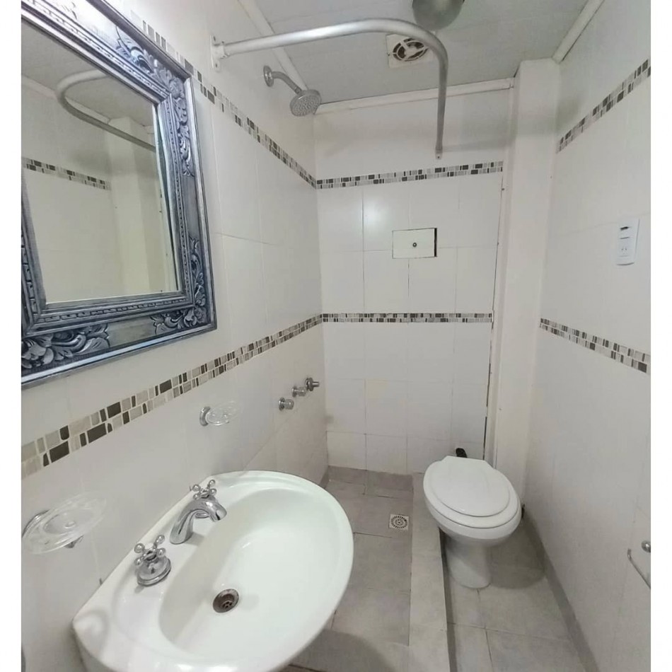 Practico departamento 2 ambientes en Victoria