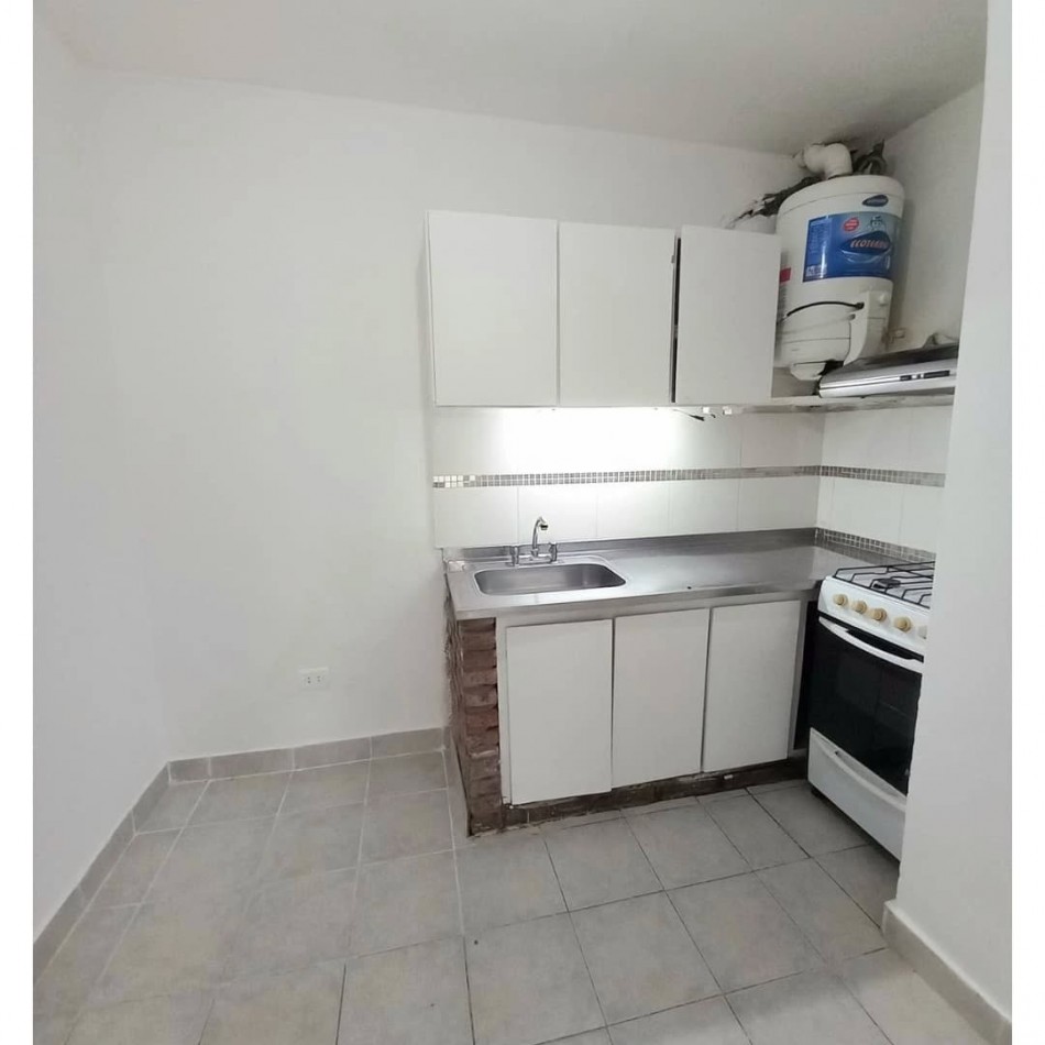 Practico departamento 2 ambientes en Victoria